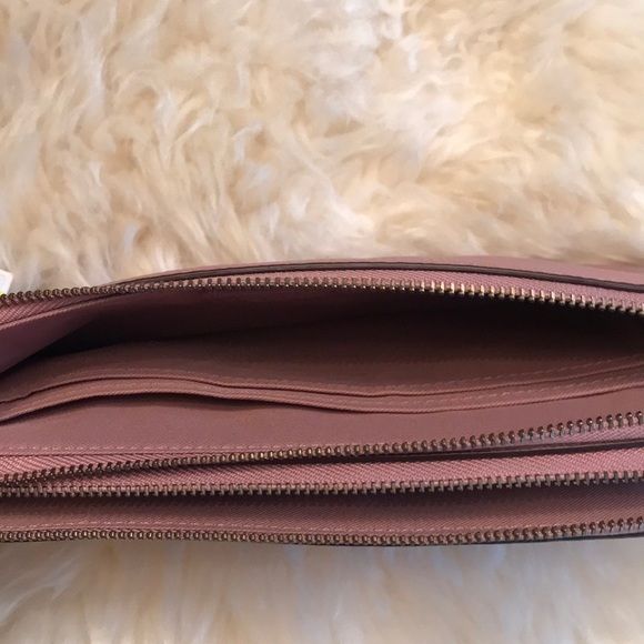 NWT Coach Wristlet / Wallet - Picture 3 of 5